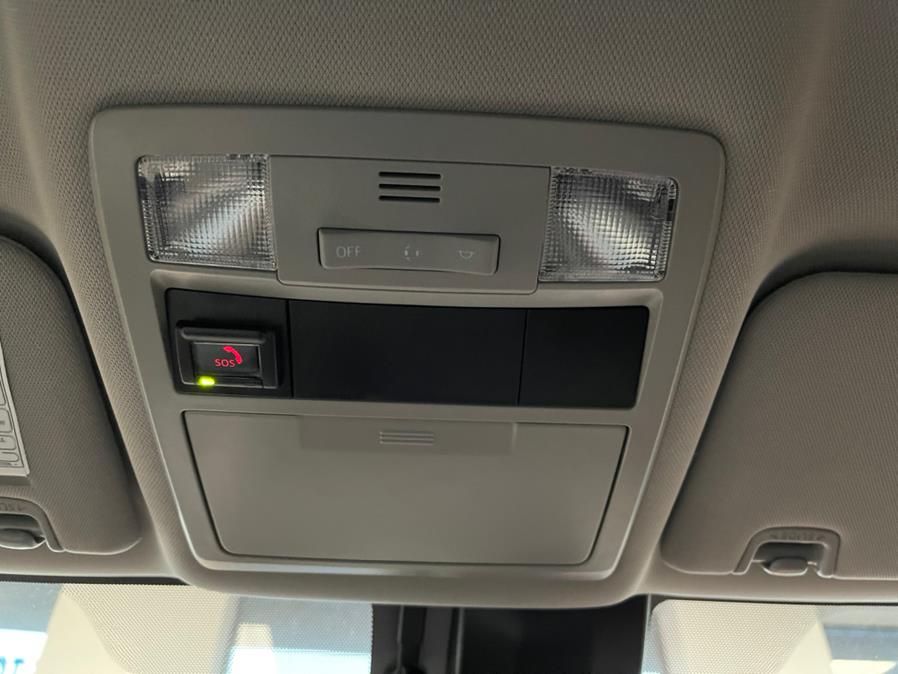 Used Toyota Tacoma 4WD SR5 Double Cab 5'' Bed V6 AT (Natl) 2020 | 5 Towns Drive. Inwood, New York Used Toyota Tacoma 4WD SR5 Double Cab 5'' Bed V6 AT (Natl) 2020 | 5 Towns Drive. Inwood, New York