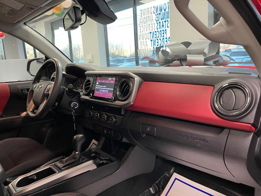 Used Toyota Tacoma 4WD SR5 Double Cab 5'' Bed V6 AT (Natl) 2020 | 5 Towns Drive. Inwood, New York Used Toyota Tacoma 4WD SR5 Double Cab 5'' Bed V6 AT (Natl) 2020 | 5 Towns Drive. Inwood, New York