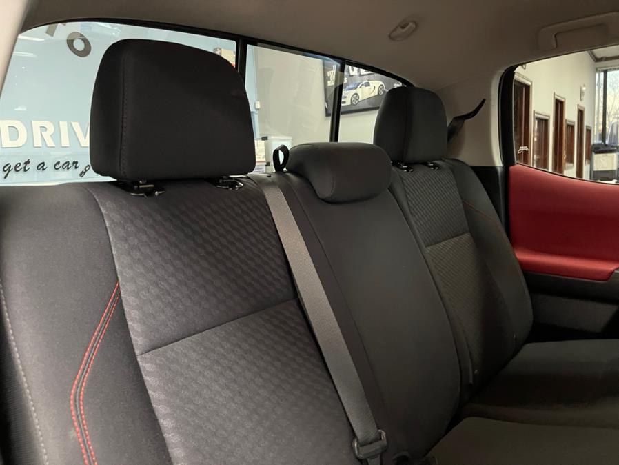 Used Toyota Tacoma 4WD SR5 Double Cab 5'' Bed V6 AT (Natl) 2020 | 5 Towns Drive. Inwood, New York Used Toyota Tacoma 4WD SR5 Double Cab 5'' Bed V6 AT (Natl) 2020 | 5 Towns Drive. Inwood, New York