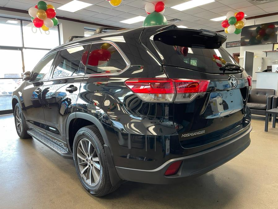 2018 Toyota Highlander XLE V6 FWD (Natl), available for sale in Inwood, New York | 5 Towns Drive. Inwood, New York 2018 Toyota Highlander XLE V6 FWD (Natl), available for sale in Inwood, New York | 5 Towns Drive. Inwood, New York