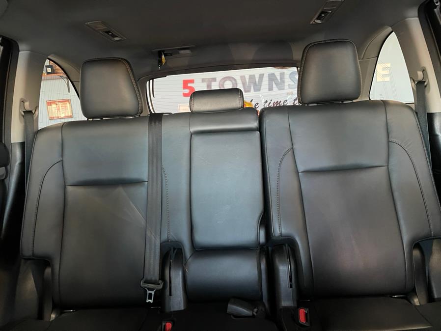 2018 Toyota Highlander XLE V6 FWD (Natl), available for sale in Inwood, New York | 5 Towns Drive. Inwood, New York 2018 Toyota Highlander XLE V6 FWD (Natl), available for sale in Inwood, New York | 5 Towns Drive. Inwood, New York