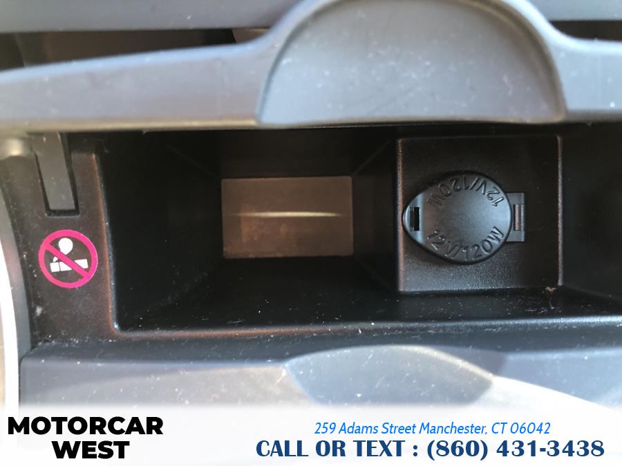 Used Toyota Corolla 4dr Sdn Auto LE 2010 | Motorcar West. Manchester, Connecticut Used Toyota Corolla 4dr Sdn Auto LE 2010 | Motorcar West. Manchester, Connecticut