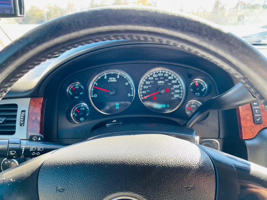 Used Chevrolet Silverado 2500HD 4WD Crew Cab 153" LTZ 2008 | Supreme Automotive. New Britain, Connecticut Used Chevrolet Silverado 2500HD 4WD Crew Cab 153" LTZ 2008 | Supreme Automotive. New Britain, Connecticut