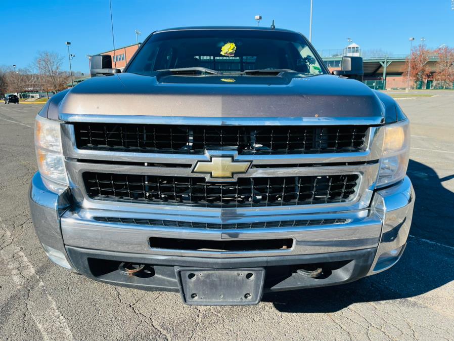 Used Chevrolet Silverado 2500HD 4WD Crew Cab 153" LTZ 2008 | Supreme Automotive. New Britain, Connecticut Used Chevrolet Silverado 2500HD 4WD Crew Cab 153" LTZ 2008 | Supreme Automotive. New Britain, Connecticut