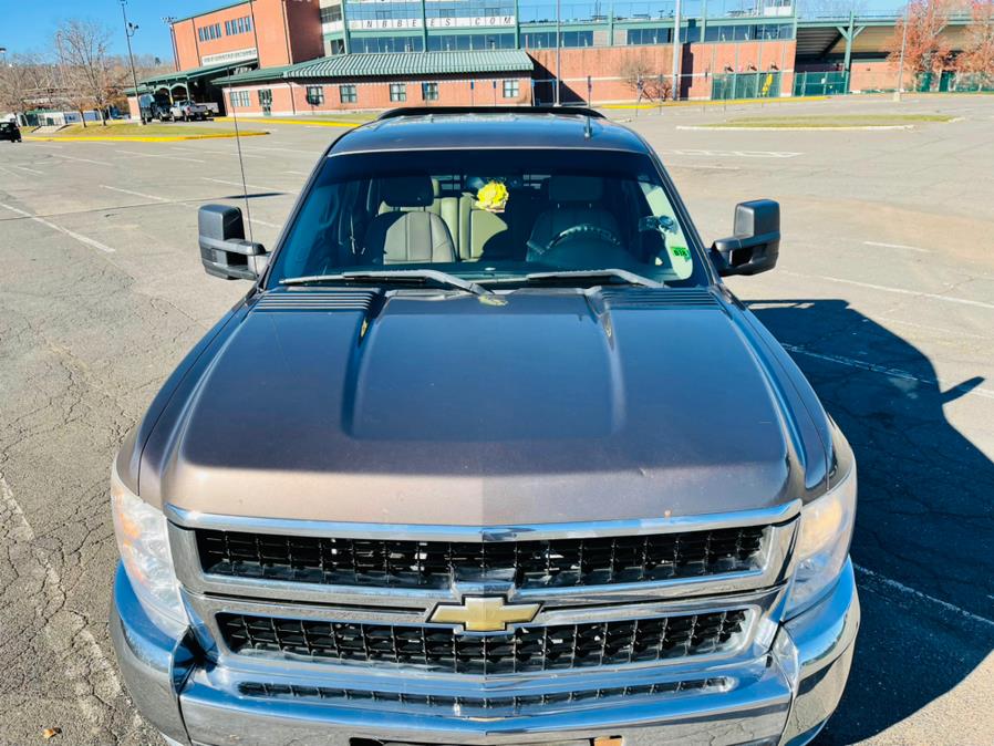 Used Chevrolet Silverado 2500HD 4WD Crew Cab 153" LTZ 2008 | Supreme Automotive. New Britain, Connecticut Used Chevrolet Silverado 2500HD 4WD Crew Cab 153" LTZ 2008 | Supreme Automotive. New Britain, Connecticut