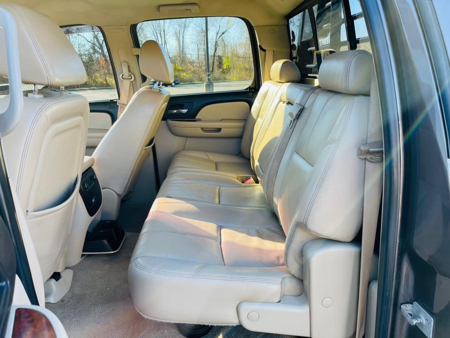 Used Chevrolet Silverado 2500HD 4WD Crew Cab 153" LTZ 2008 | Supreme Automotive. New Britain, Connecticut Used Chevrolet Silverado 2500HD 4WD Crew Cab 153" LTZ 2008 | Supreme Automotive. New Britain, Connecticut