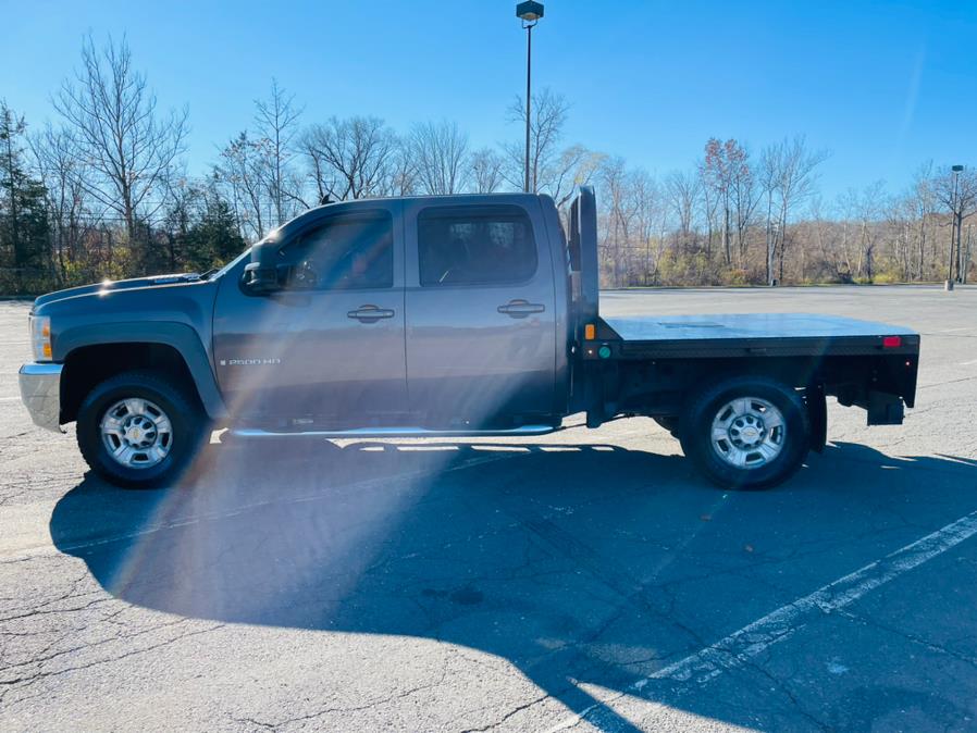 Used Chevrolet Silverado 2500HD 4WD Crew Cab 153" LTZ 2008 | Supreme Automotive. New Britain, Connecticut Used Chevrolet Silverado 2500HD 4WD Crew Cab 153" LTZ 2008 | Supreme Automotive. New Britain, Connecticut