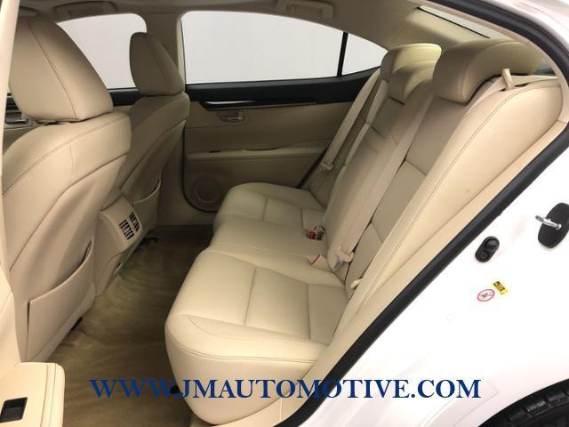 Used Lexus Es 350 4dr Sdn 2013 | J&M Automotive Sls&Svc LLC. Naugatuck, Connecticut Used Lexus Es 350 4dr Sdn 2013 | J&M Automotive Sls&Svc LLC. Naugatuck, Connecticut