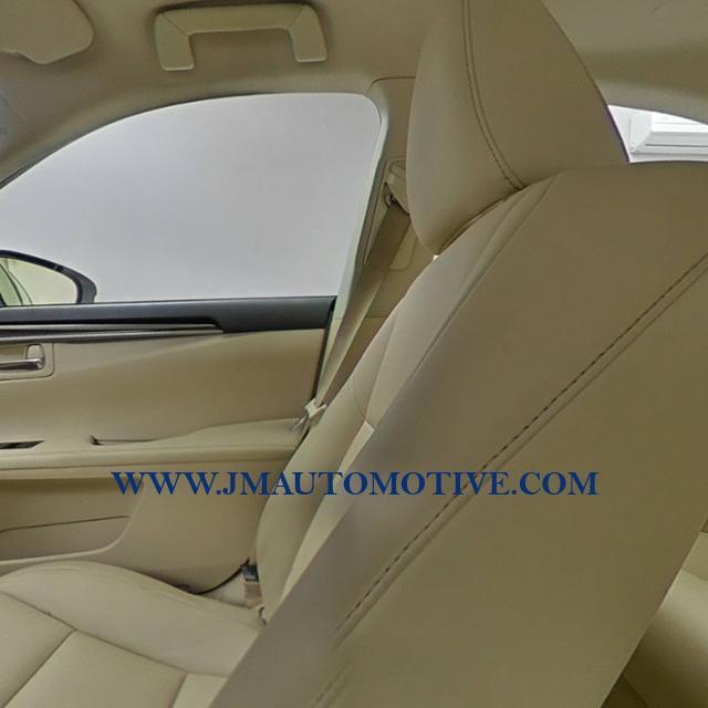 Used Lexus Es 350 4dr Sdn 2013 | J&M Automotive Sls&Svc LLC. Naugatuck, Connecticut Used Lexus Es 350 4dr Sdn 2013 | J&M Automotive Sls&Svc LLC. Naugatuck, Connecticut