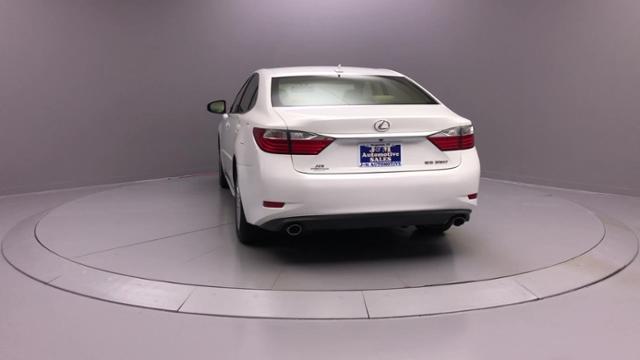 Used Lexus Es 350 4dr Sdn 2013 | J&M Automotive Sls&Svc LLC. Naugatuck, Connecticut Used Lexus Es 350 4dr Sdn 2013 | J&M Automotive Sls&Svc LLC. Naugatuck, Connecticut