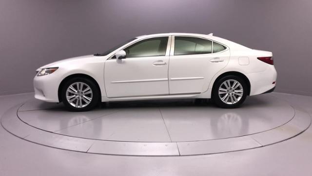 Used Lexus Es 350 4dr Sdn 2013 | J&M Automotive Sls&Svc LLC. Naugatuck, Connecticut Used Lexus Es 350 4dr Sdn 2013 | J&M Automotive Sls&Svc LLC. Naugatuck, Connecticut