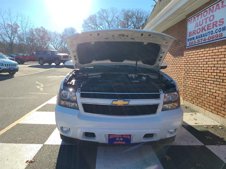 2012 Chevrolet Suburban 4WD 4dr 1500 LT, available for sale in Waterbury, Connecticut | National Auto Brokers, Inc.. Waterbury, Connecticut 2012 Chevrolet Suburban 4WD 4dr 1500 LT, available for sale in Waterbury, Connecticut | National Auto Brokers, Inc.. Waterbury, Connecticut
