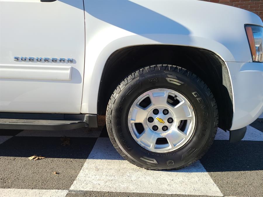 2012 Chevrolet Suburban 4WD 4dr 1500 LT, available for sale in Waterbury, Connecticut | National Auto Brokers, Inc.. Waterbury, Connecticut 2012 Chevrolet Suburban 4WD 4dr 1500 LT, available for sale in Waterbury, Connecticut | National Auto Brokers, Inc.. Waterbury, Connecticut