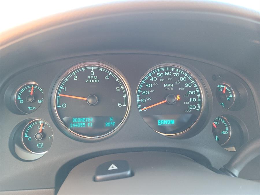 2012 Chevrolet Suburban 4WD 4dr 1500 LT, available for sale in Waterbury, Connecticut | National Auto Brokers, Inc.. Waterbury, Connecticut 2012 Chevrolet Suburban 4WD 4dr 1500 LT, available for sale in Waterbury, Connecticut | National Auto Brokers, Inc.. Waterbury, Connecticut