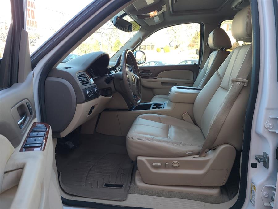 2012 Chevrolet Suburban 4WD 4dr 1500 LT, available for sale in Waterbury, Connecticut | National Auto Brokers, Inc.. Waterbury, Connecticut 2012 Chevrolet Suburban 4WD 4dr 1500 LT, available for sale in Waterbury, Connecticut | National Auto Brokers, Inc.. Waterbury, Connecticut