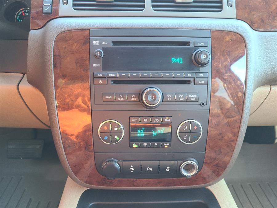 2012 Chevrolet Suburban 4WD 4dr 1500 LT, available for sale in Waterbury, Connecticut | National Auto Brokers, Inc.. Waterbury, Connecticut 2012 Chevrolet Suburban 4WD 4dr 1500 LT, available for sale in Waterbury, Connecticut | National Auto Brokers, Inc.. Waterbury, Connecticut