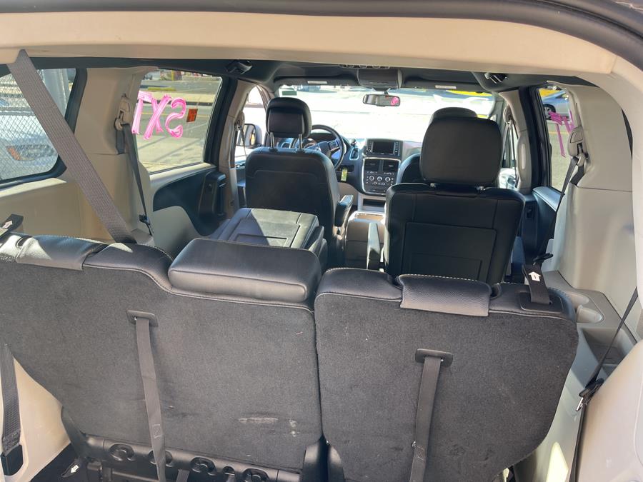 Used Dodge Grand Caravan SXT Wagon 2017 | New York Motors Group Solutions LLC. Bronx, New York Used Dodge Grand Caravan SXT Wagon 2017 | New York Motors Group Solutions LLC. Bronx, New York