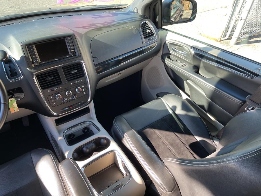 Used Dodge Grand Caravan SXT Wagon 2017 | New York Motors Group Solutions LLC. Bronx, New York Used Dodge Grand Caravan SXT Wagon 2017 | New York Motors Group Solutions LLC. Bronx, New York