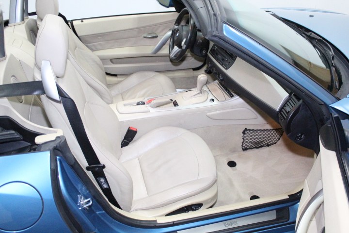 2005 BMW Z4 2dr Roadster 2.5i, available for sale in Plainville, Connecticut | New England Auto Sales LLC. Plainville, Connecticut 2005 BMW Z4 2dr Roadster 2.5i, available for sale in Plainville, Connecticut | New England Auto Sales LLC. Plainville, Connecticut