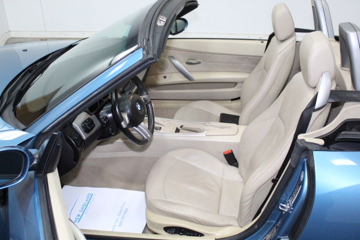 2005 BMW Z4 2dr Roadster 2.5i, available for sale in Plainville, Connecticut | New England Auto Sales LLC. Plainville, Connecticut 2005 BMW Z4 2dr Roadster 2.5i, available for sale in Plainville, Connecticut | New England Auto Sales LLC. Plainville, Connecticut