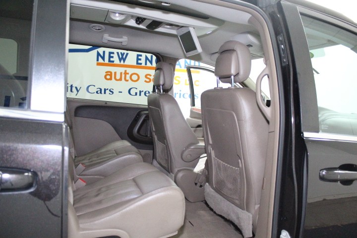 Used Chrysler Town & Country 4dr Wgn Touring 2014 | New England Auto Sales LLC. Plainville, Connecticut Used Chrysler Town & Country 4dr Wgn Touring 2014 | New England Auto Sales LLC. Plainville, Connecticut