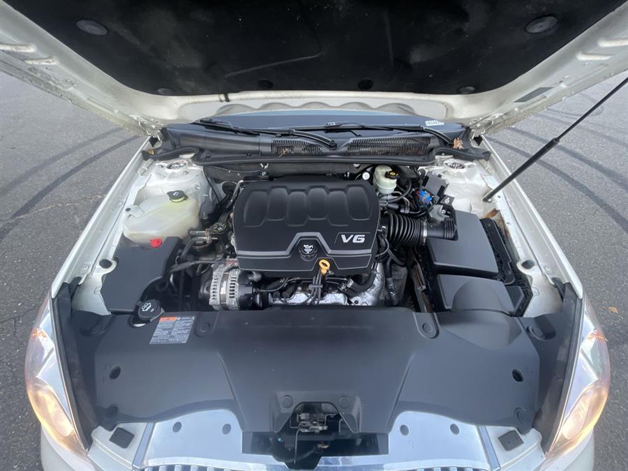 Used Buick Lucerne 4dr Sdn CXL 2011 | Wiz Leasing Inc. Stratford, Connecticut Used Buick Lucerne 4dr Sdn CXL 2011 | Wiz Leasing Inc. Stratford, Connecticut