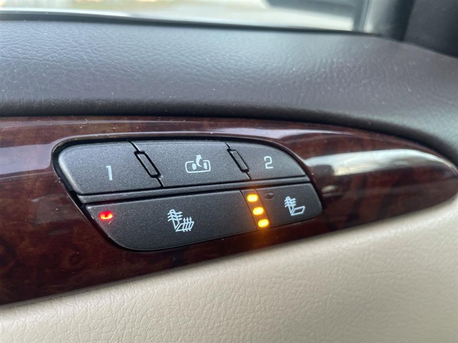Used Buick Lucerne 4dr Sdn CXL 2011 | Wiz Leasing Inc. Stratford, Connecticut Used Buick Lucerne 4dr Sdn CXL 2011 | Wiz Leasing Inc. Stratford, Connecticut