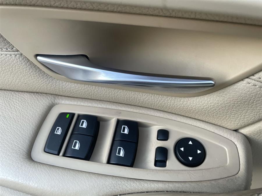 2013 BMW 3 Series 4dr Sdn 328i xDrive AWD SULEV South Africa, available for sale in Stratford, Connecticut | Wiz Leasing Inc. Stratford, Connecticut 2013 BMW 3 Series 4dr Sdn 328i xDrive AWD SULEV South Africa, available for sale in Stratford, Connecticut | Wiz Leasing Inc. Stratford, Connecticut