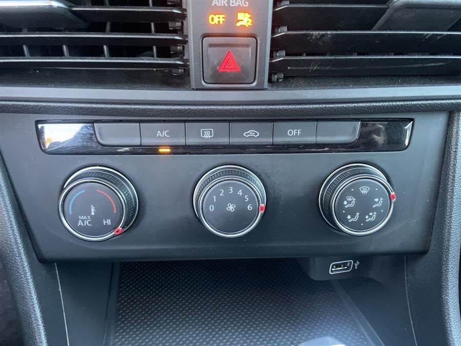 Used Volkswagen Jetta S Auto w/SULEV 2019 | Wiz Leasing Inc. Stratford, Connecticut Used Volkswagen Jetta S Auto w/SULEV 2019 | Wiz Leasing Inc. Stratford, Connecticut