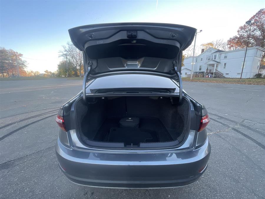 Used Volkswagen Jetta S Auto w/SULEV 2019 | Wiz Leasing Inc. Stratford, Connecticut Used Volkswagen Jetta S Auto w/SULEV 2019 | Wiz Leasing Inc. Stratford, Connecticut