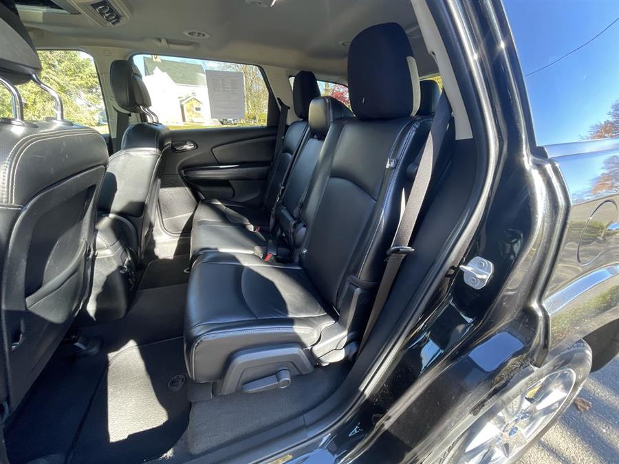 Used Dodge Journey AWD 4dr LUX 2011 | Wiz Leasing Inc. Stratford, Connecticut Used Dodge Journey AWD 4dr LUX 2011 | Wiz Leasing Inc. Stratford, Connecticut