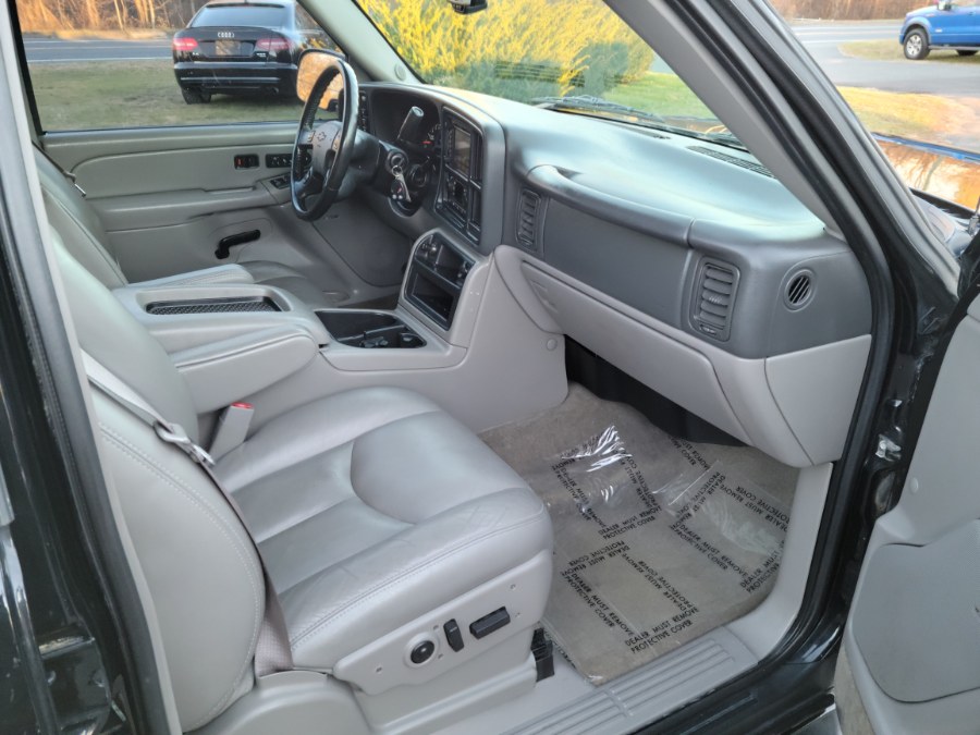 2005 Chevrolet Tahoe AWD LT Leather Sunroof DVD 3rd Raw LOADED, available for sale in East Windsor, Connecticut | Toro Auto. East Windsor, Connecticut 2005 Chevrolet Tahoe AWD LT Leather Sunroof DVD 3rd Raw LOADED, available for sale in East Windsor, Connecticut | Toro Auto. East Windsor, Connecticut