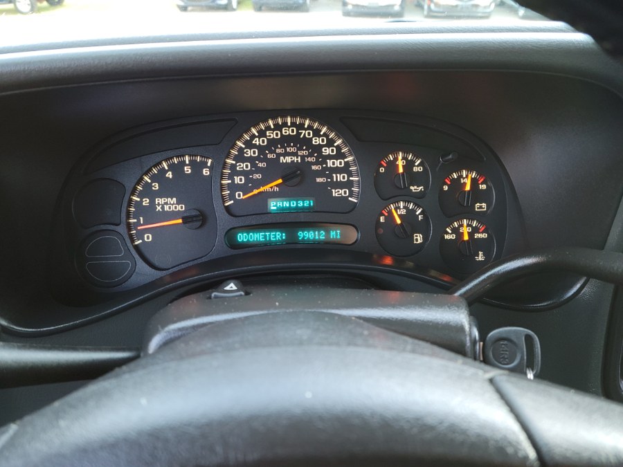 2005 Chevrolet Tahoe AWD LT Leather Sunroof DVD 3rd Raw LOADED, available for sale in East Windsor, Connecticut | Toro Auto. East Windsor, Connecticut 2005 Chevrolet Tahoe AWD LT Leather Sunroof DVD 3rd Raw LOADED, available for sale in East Windsor, Connecticut | Toro Auto. East Windsor, Connecticut