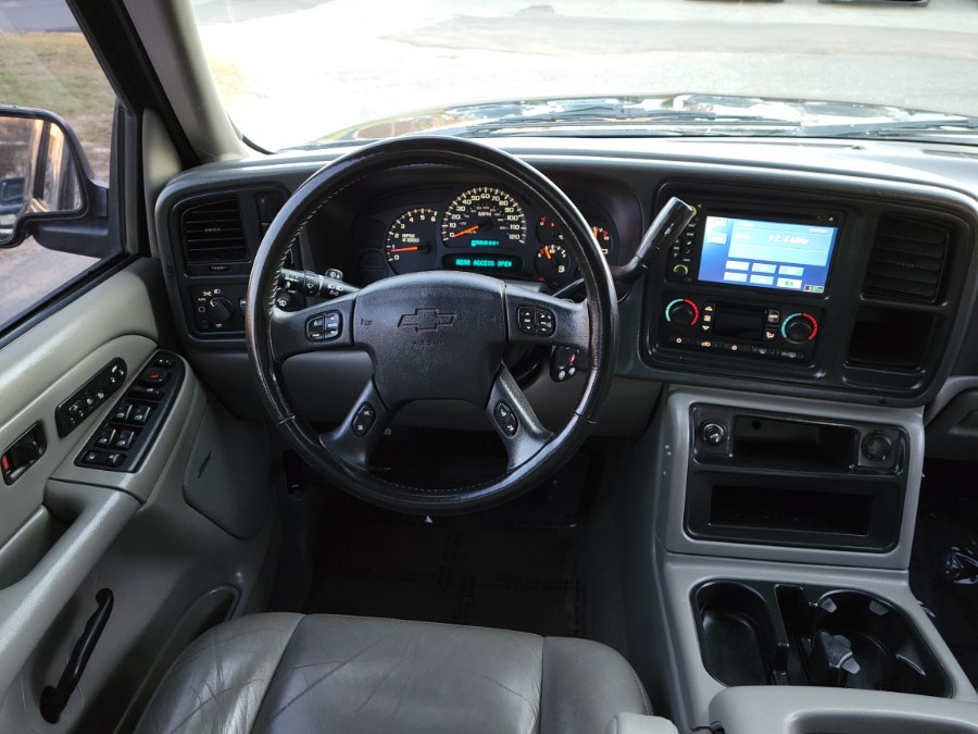 2005 Chevrolet Tahoe AWD LT Leather Sunroof DVD 3rd Raw LOADED, available for sale in East Windsor, Connecticut | Toro Auto. East Windsor, Connecticut 2005 Chevrolet Tahoe AWD LT Leather Sunroof DVD 3rd Raw LOADED, available for sale in East Windsor, Connecticut | Toro Auto. East Windsor, Connecticut