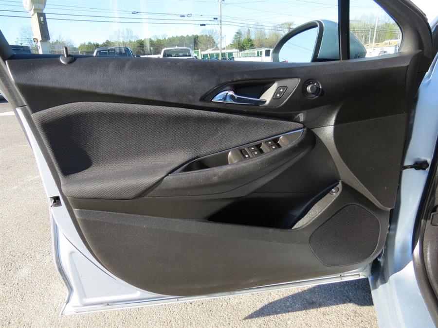 Used Chevrolet Cruze LS Auto 4dr Sedan 2017 | Lake City Exports Inc. Auburn, Maine Used Chevrolet Cruze LS Auto 4dr Sedan 2017 | Lake City Exports Inc. Auburn, Maine