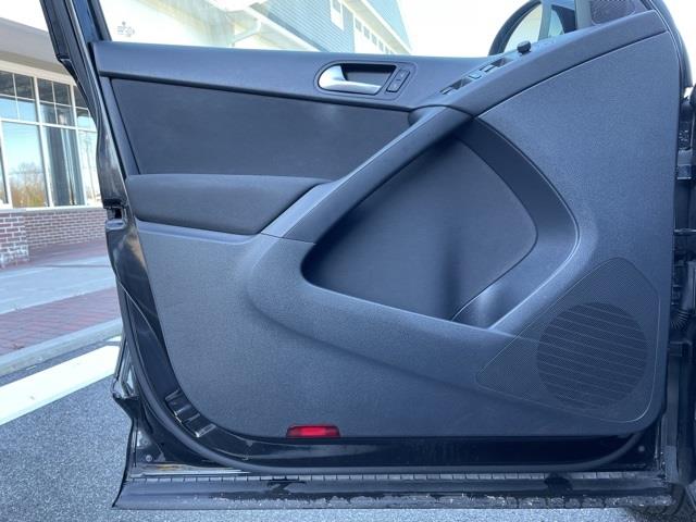 Used Volkswagen Tiguan 2014 | Blasius Federal Road. Brookfield, Connecticut Used Volkswagen Tiguan 2014 | Blasius Federal Road. Brookfield, Connecticut