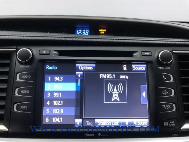Used Toyota Highlander AWD 4dr V6 XLE 2015 | J&M Automotive Sls&Svc LLC. Naugatuck, Connecticut Used Toyota Highlander AWD 4dr V6 XLE 2015 | J&M Automotive Sls&Svc LLC. Naugatuck, Connecticut