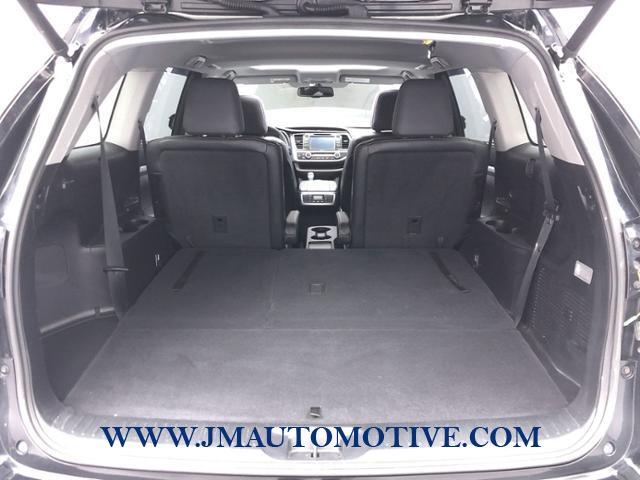 Used Toyota Highlander AWD 4dr V6 XLE 2015 | J&M Automotive Sls&Svc LLC. Naugatuck, Connecticut Used Toyota Highlander AWD 4dr V6 XLE 2015 | J&M Automotive Sls&Svc LLC. Naugatuck, Connecticut