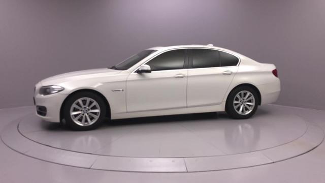 2014 BMW 5 Series 4dr Sdn 528i xDrive AWD, available for sale in Naugatuck, Connecticut | J&M Automotive Sls&Svc LLC. Naugatuck, Connecticut 2014 BMW 5 Series 4dr Sdn 528i xDrive AWD, available for sale in Naugatuck, Connecticut | J&M Automotive Sls&Svc LLC. Naugatuck, Connecticut