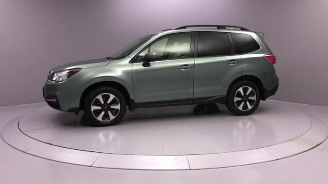Used Subaru Forester 2.5i Premium CVT 2017 | J&M Automotive Sls&Svc LLC. Naugatuck, Connecticut Used Subaru Forester 2.5i Premium CVT 2017 | J&M Automotive Sls&Svc LLC. Naugatuck, Connecticut