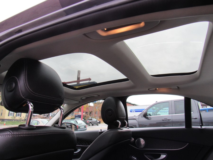 Used Mercedes-Benz C300 Base 2016 | Hilario's Auto Sales Inc.. Worcester, Massachusetts Used Mercedes-Benz C300 Base 2016 | Hilario's Auto Sales Inc.. Worcester, Massachusetts