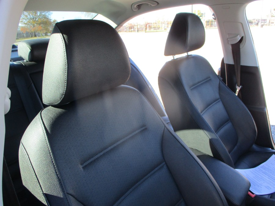 2012 Volkswagen Jetta Sedan 4dr Auto SEL w/Premium & Sunroof PZEV, available for sale in Massapequa, New York | South Shore Auto Brokers & Sales. Massapequa, New York 2012 Volkswagen Jetta Sedan 4dr Auto SEL w/Premium & Sunroof PZEV, available for sale in Massapequa, New York | South Shore Auto Brokers & Sales. Massapequa, New York