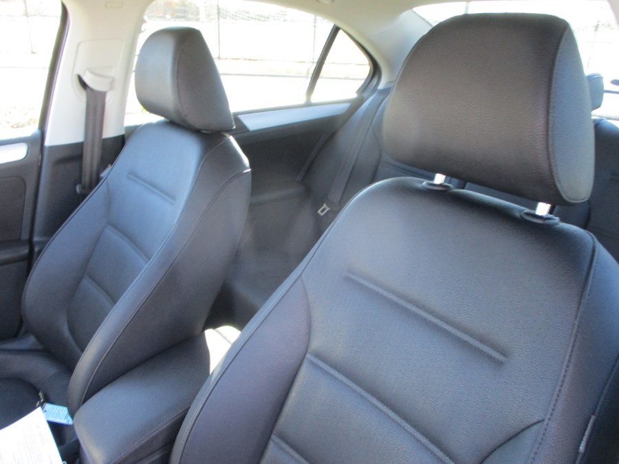 2012 Volkswagen Jetta Sedan 4dr Auto SEL w/Premium & Sunroof PZEV, available for sale in Massapequa, New York | South Shore Auto Brokers & Sales. Massapequa, New York 2012 Volkswagen Jetta Sedan 4dr Auto SEL w/Premium & Sunroof PZEV, available for sale in Massapequa, New York | South Shore Auto Brokers & Sales. Massapequa, New York