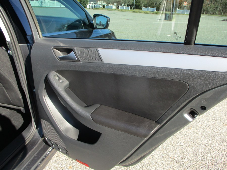 2012 Volkswagen Jetta Sedan 4dr Auto SEL w/Premium & Sunroof PZEV, available for sale in Massapequa, New York | South Shore Auto Brokers & Sales. Massapequa, New York 2012 Volkswagen Jetta Sedan 4dr Auto SEL w/Premium & Sunroof PZEV, available for sale in Massapequa, New York | South Shore Auto Brokers & Sales. Massapequa, New York