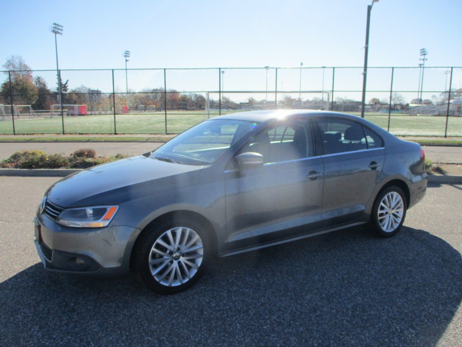 2012 Volkswagen Jetta Sedan 4dr Auto SEL w/Premium & Sunroof PZEV, available for sale in Massapequa, New York | South Shore Auto Brokers & Sales. Massapequa, New York 2012 Volkswagen Jetta Sedan 4dr Auto SEL w/Premium & Sunroof PZEV, available for sale in Massapequa, New York | South Shore Auto Brokers & Sales. Massapequa, New York