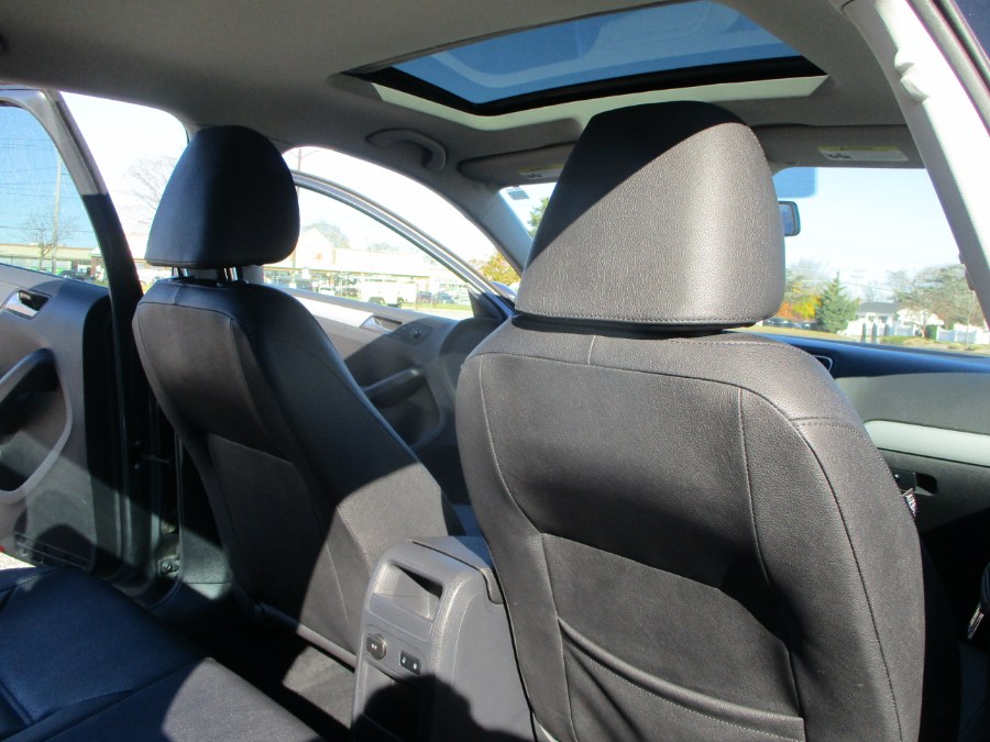 2012 Volkswagen Jetta Sedan 4dr Auto SEL w/Premium & Sunroof PZEV, available for sale in Massapequa, New York | South Shore Auto Brokers & Sales. Massapequa, New York 2012 Volkswagen Jetta Sedan 4dr Auto SEL w/Premium & Sunroof PZEV, available for sale in Massapequa, New York | South Shore Auto Brokers & Sales. Massapequa, New York