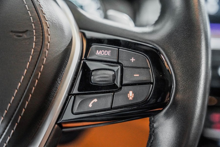 Used BMW 5 Series 530e xDrive iPerformance Plug-In Hybrid 2018 | 26 Motors Corp. Bronx, New York Used BMW 5 Series 530e xDrive iPerformance Plug-In Hybrid 2018 | 26 Motors Corp. Bronx, New York
