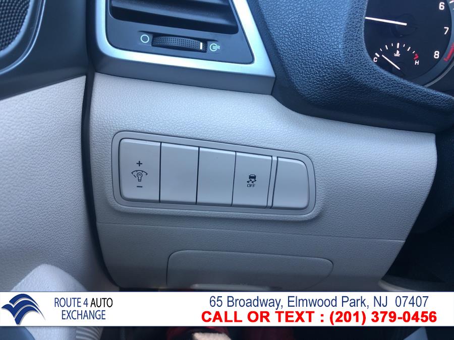 Used Hyundai Tucson SE AWD 2017 | Route 4 Auto Exchange. Elmwood Park, New Jersey Used Hyundai Tucson SE AWD 2017 | Route 4 Auto Exchange. Elmwood Park, New Jersey