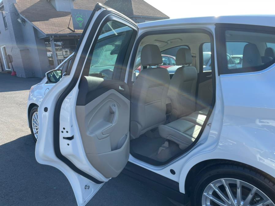 Used Ford C-Max Energi SEL 2015 | Green Light Auto Wholesale. Daly City, California Used Ford C-Max Energi SEL 2015 | Green Light Auto Wholesale. Daly City, California