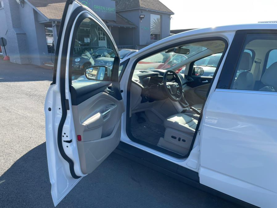 Used Ford C-Max Energi SEL 2015 | Green Light Auto Wholesale. Daly City, California Used Ford C-Max Energi SEL 2015 | Green Light Auto Wholesale. Daly City, California